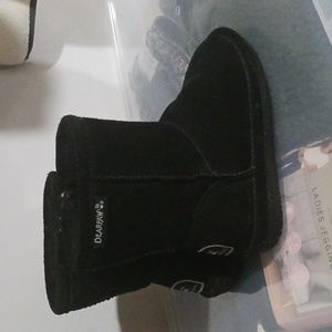 Toddler girls Bearpaw boots 🐻